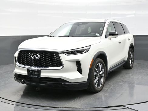 Used 2023 INFINITI QX60 Luxe w/ Cargo Package AWD/4WD image 2