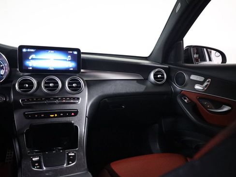 Used 2020 Mercedes-Benz GLC 300 4MATIC image 37