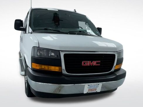 Used 2024 GMC Savana 2500 w/ Driver Convenience Package image 2