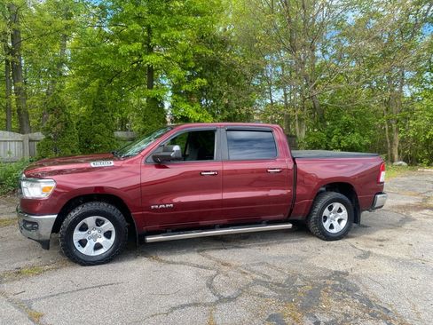 Used 2019 RAM 1500 Big Horn AWD/4WD image 2