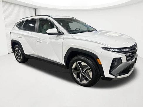Used 2025 Hyundai Tucson SEL AWD/4WD image 3