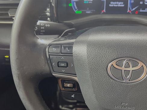 Used 2025 Toyota Camry XSE FWD image 19