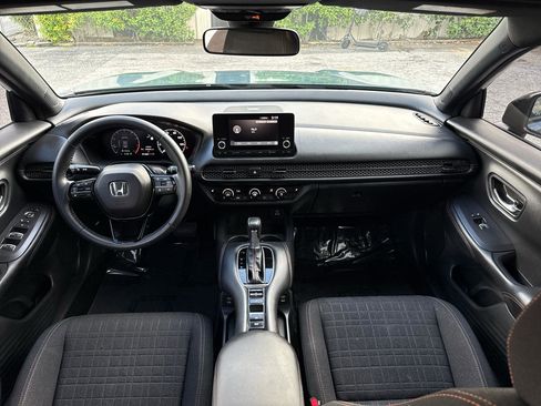 Used 2025 Honda HR-V Sport image 28