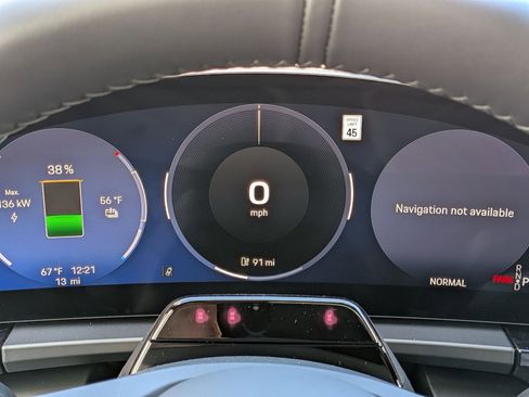 New 2026 Porsche Macan Electric image 16