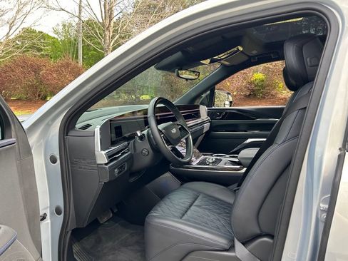 Used 2025 Cadillac Escalade IQ Sport 1 w/ Smart Trailering package AWD/4WD image 44