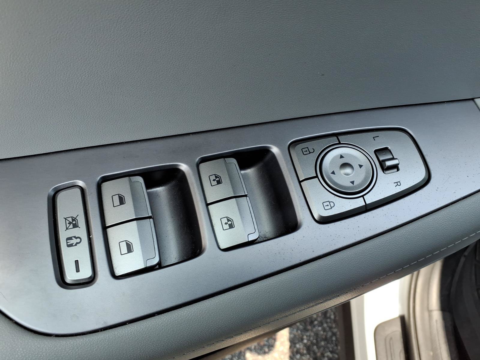 Used 2024 Hyundai Palisade SEL FWD image 6