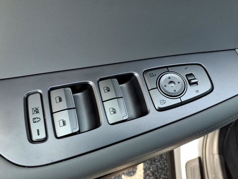 Used 2024 Hyundai Palisade SEL FWD image 6