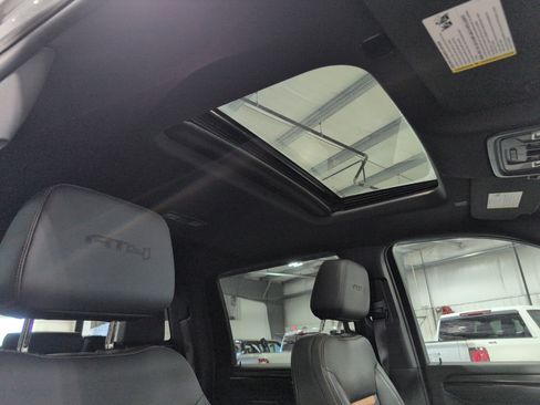 Used 2024 GMC Sierra 3500 AT4 w/ AT4 Premium Plus Package AWD/4WD image 18