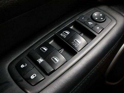 Used 2014 Jeep Grand Cherokee Summit image 25