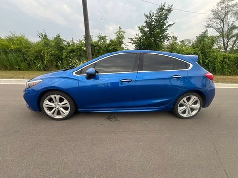 Used 2017 Chevrolet Cruze Premier FWD image 7