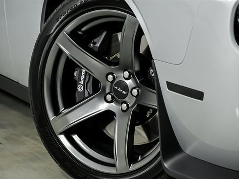 Used 2019 Dodge Challenger SRT Hellcat Redeye RWD image 3