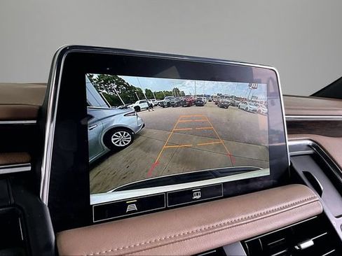 Used 2021 Chevrolet Tahoe Premier RWD image 13