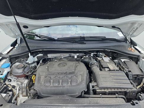 Used 2024 Volkswagen Tiguan SE R-Line AWD/4WD image 34