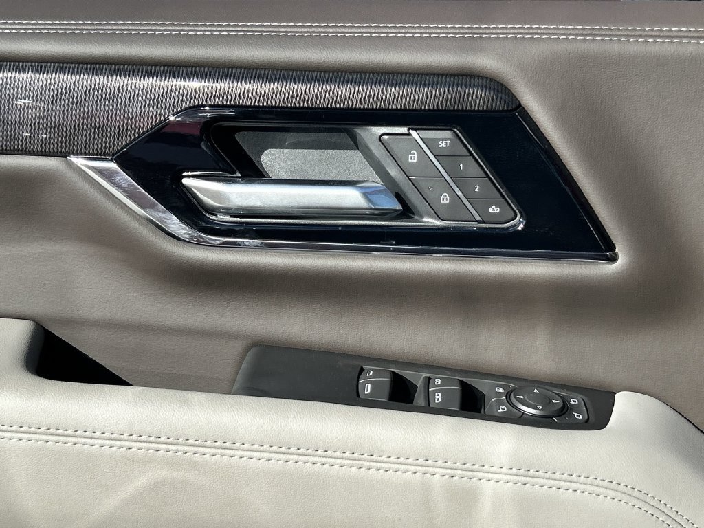 New 2026 GMC Yukon Elevation w/ Elevation Premium Package AWD/4WD image 24