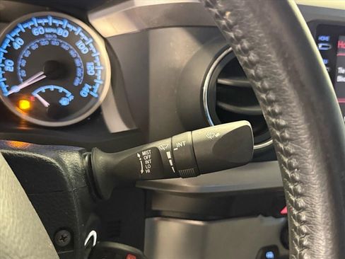Used 2022 Toyota Tacoma SR5 image 24