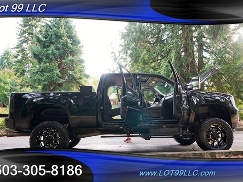 Used 2014 GMC Sierra 2500 Denali w/ Suspension Package, Off-Road AWD/4WD image 31