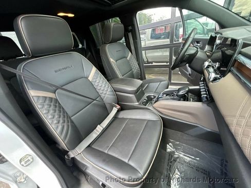 Used 2024 GMC Canyon Denali AWD/4WD image 26