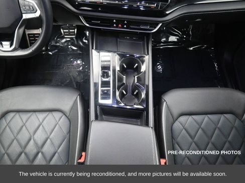 Used 2024 Volkswagen Atlas Cross Sport SEL Premium R-Line image 31