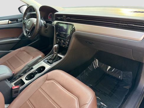 Used 2020 Volkswagen Passat 2.0T SE image 13