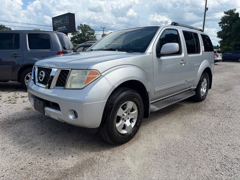 Used 2005 Nissan Pathfinder SE w/ (P01) Se Premium Pkg AWD/4WD image 1