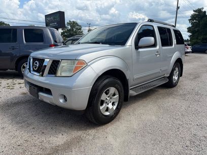 Used 2005 Nissan Pathfinder SE w/ (P01) Se Premium Pkg