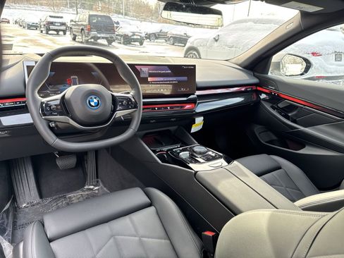 New 2026 BMW i5 eDrive40 image 11