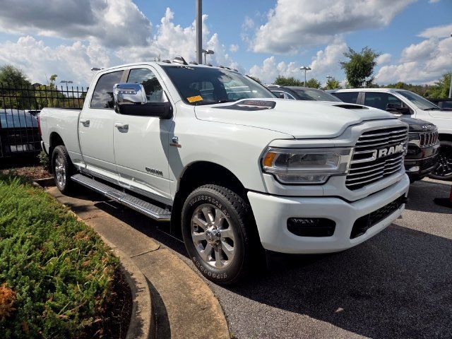 Used 2023 RAM 3500 Laramie AWD/4WD image 3