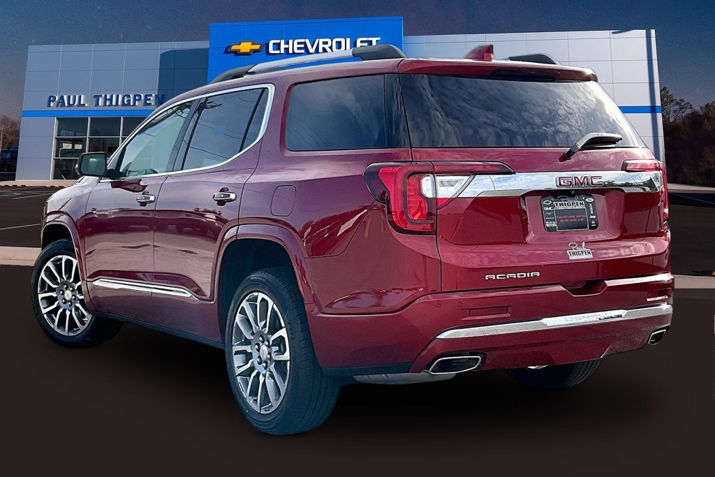 Used 2023 GMC Acadia Denali w/ Denali Ultimate Package FWD image 5