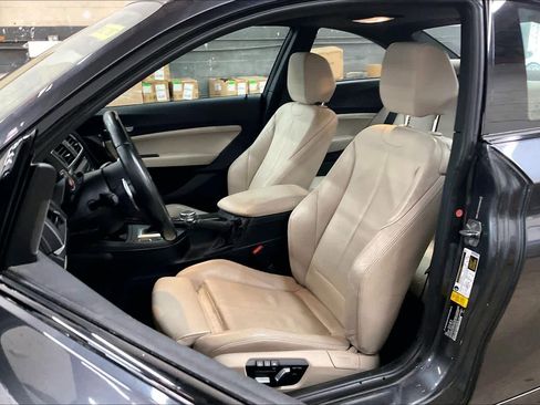 Used 2016 BMW M235i Coupe image 27
