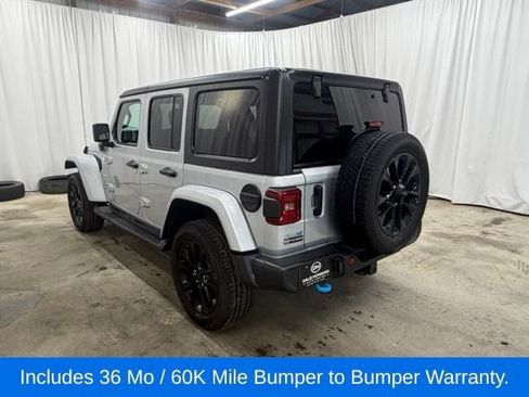 Used 2023 Jeep Wrangler Unlimited Sahara w/ Cold Weather Group AWD/4WD image 7