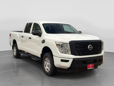 Used 2022 Nissan Titan S w/ HD Front GAWR Package AWD/4WD image 1