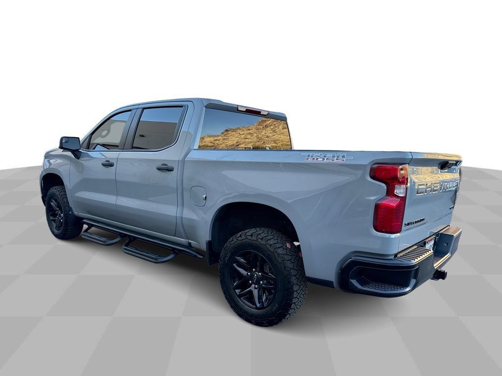 Used 2024 Chevrolet Silverado 1500 Custom Trail Boss w/ LPO, Dark Essentials Package AWD/4WD image 6