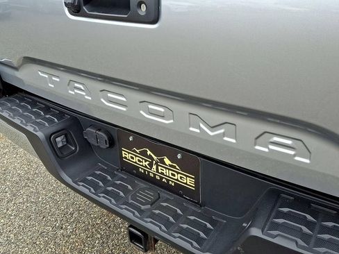 Used 2023 Toyota Tacoma TRD Off-Road AWD/4WD image 32