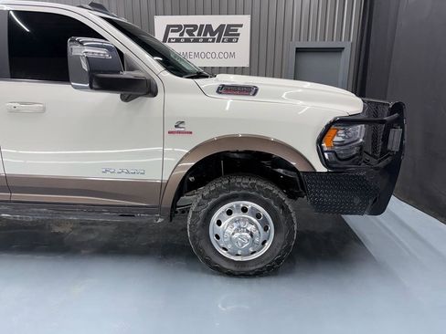Used 2023 RAM 3500 Limited image 11