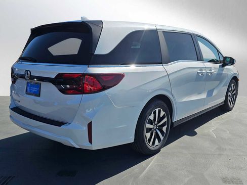 New 2026 Honda Odyssey EX-L image 3