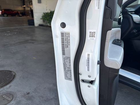 Used 2025 Jeep Compass Limited AWD/4WD image 30