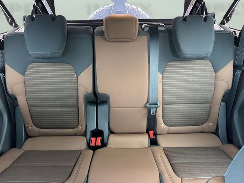 Used 2023 Ford Bronco Outer Banks image 10