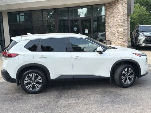 Used 2023 Nissan Rogue SV AWD/4WD image 8
