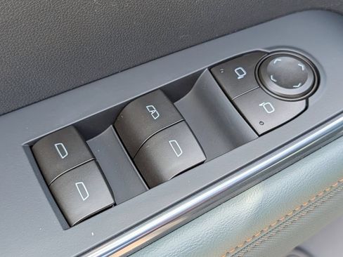 New 2026 GMC Acadia AT4 w/ Luxury Package AWD/4WD image 43
