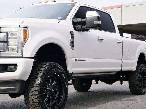 Used 2017 Ford F250 Platinum w/ Platinum Ultimate Package image 34