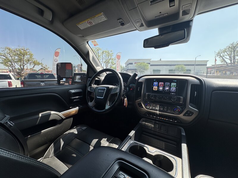 Used 2019 GMC Sierra 2500 Denali w/ Duramax Plus Package AWD/4WD image 40