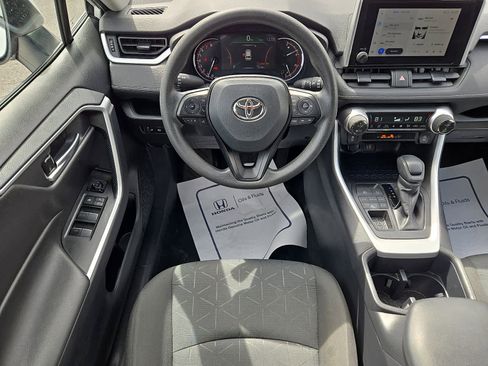 Used 2025 Toyota RAV4 XLE image 13