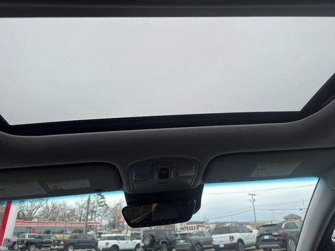 Used 2023 Hyundai Kona Limited image 9