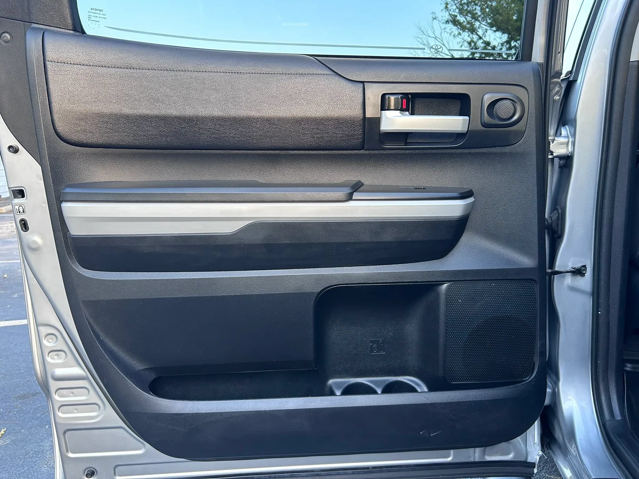 Used 2018 Toyota Tundra SR5 w/ SR5 Upgrade Package RWD image 34