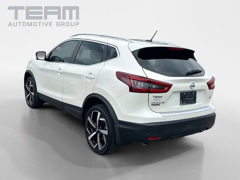 Used 2022 Nissan Rogue Sport SL w/ Premium Package FWD image 5