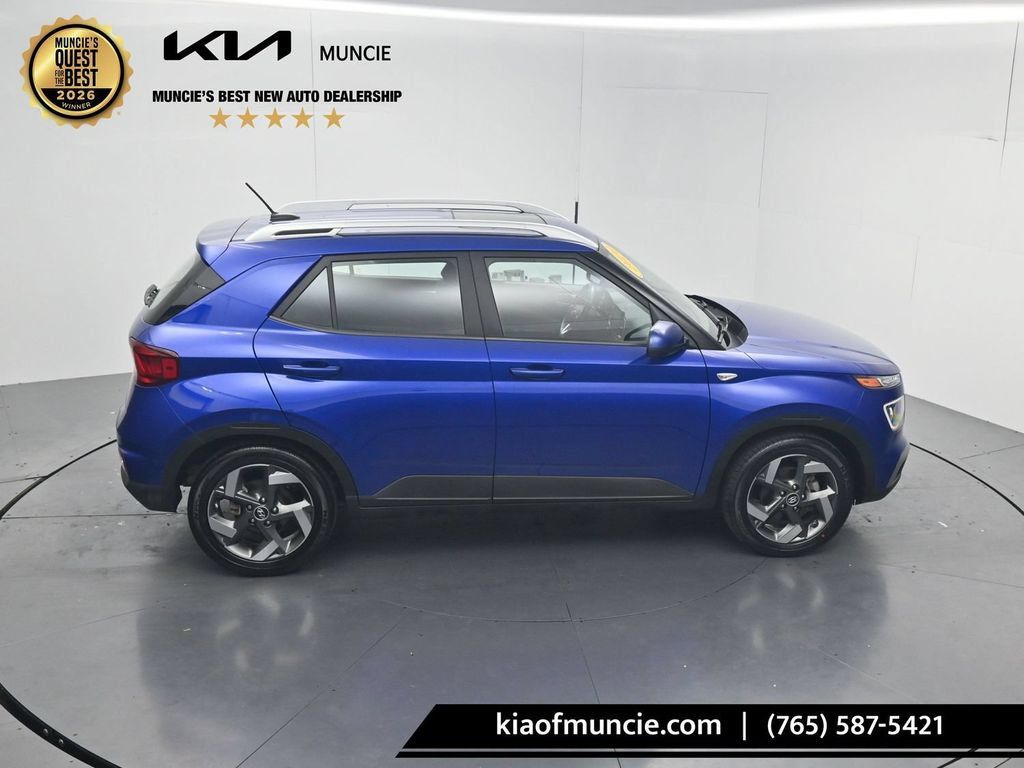 Used 2024 Hyundai Venue SEL FWD image 49