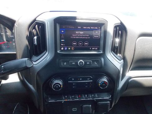 Used 2020 Chevrolet Silverado 1500 Custom w/ Custom Value Package AWD/4WD image 16