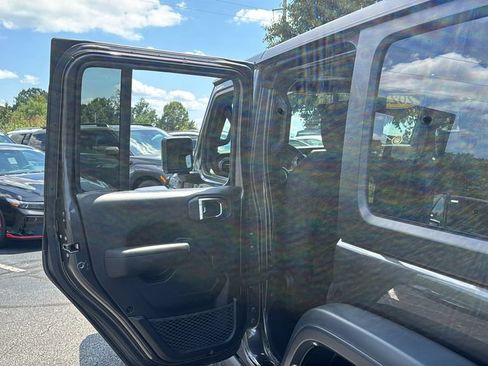 Used 2023 Jeep Wrangler Unlimited Rubicon 4xe AWD/4WD image 24
