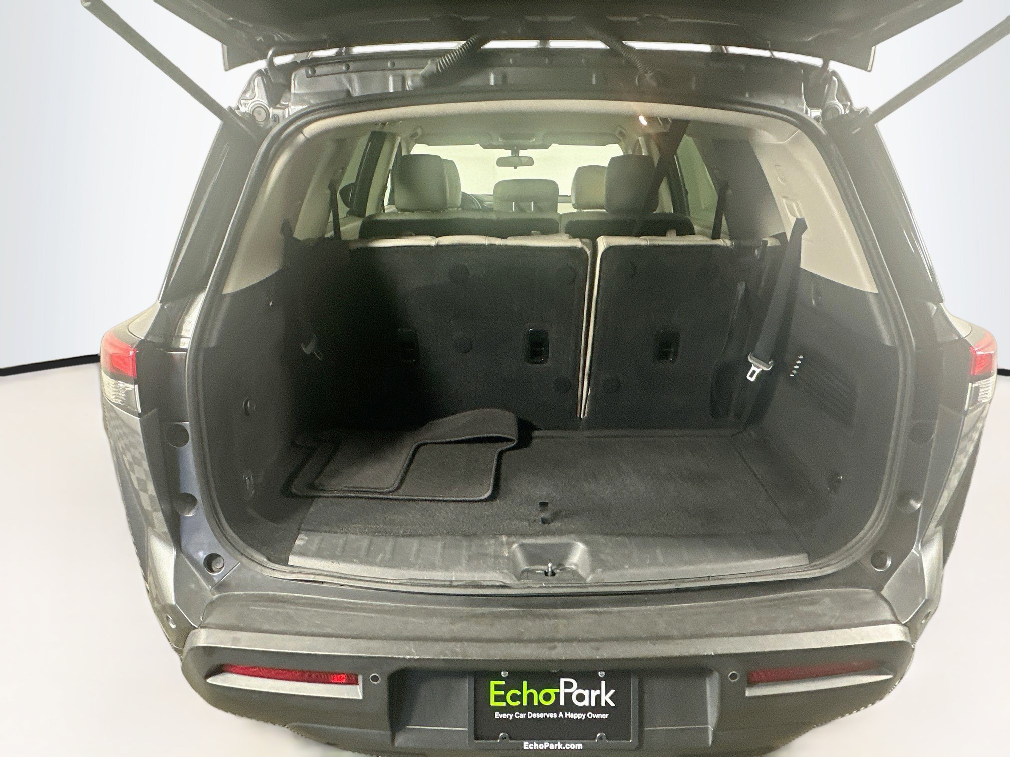 Used 2022 Nissan Pathfinder SV FWD image 29
