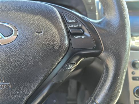 Used 2015 INFINITI Q40 w/ Moonroof Package RWD image 8